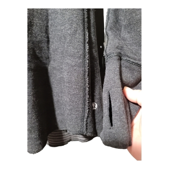 Lululemon Open Your Heart Long Sleeve Heathered Black Classic Stripe Reversible - Picture 7 of 10